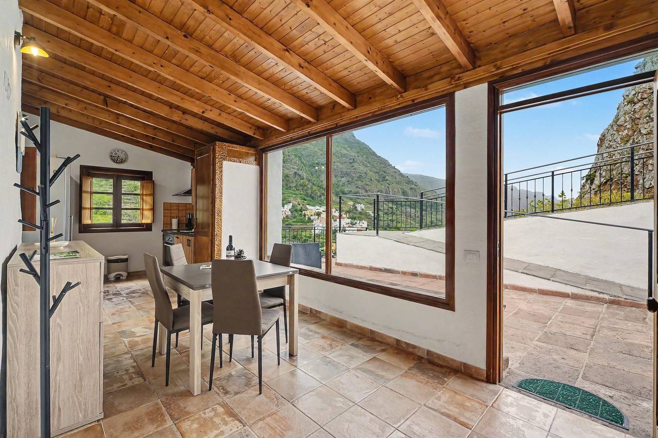 Casa El Mantillo: Valley Views, Peace, and Private Terrace in Hermigua in El Estanquillo, Hermigua