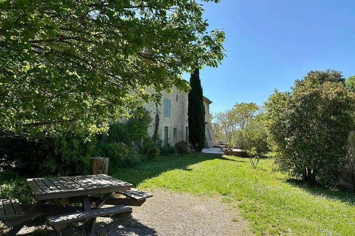 Location de vacances pour 8 personnes, avec bassin pour enfant ainsi que jardin et terrasse à Castries - 4