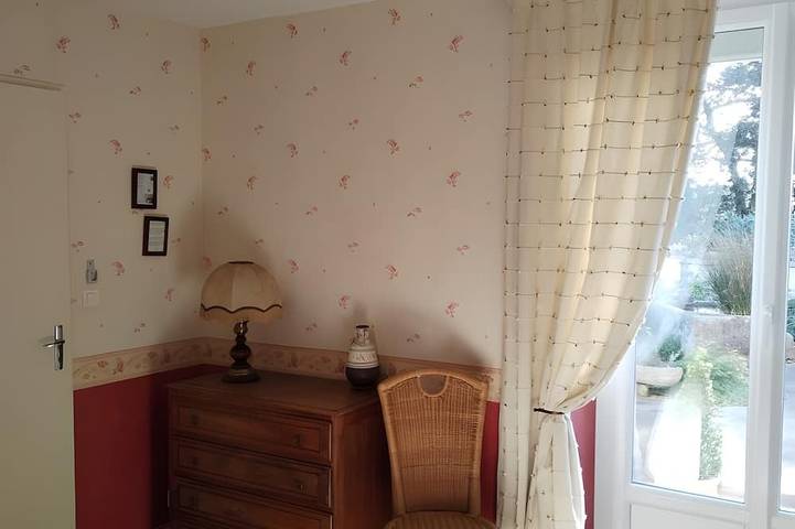Chambre d’hôte pour 2 personnes, avec jardin à Pont-l'Abbé-d'Arnoult - 4