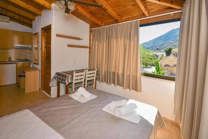 Gîte pour 2 personnes, avec balcon dans Myrtos - 3