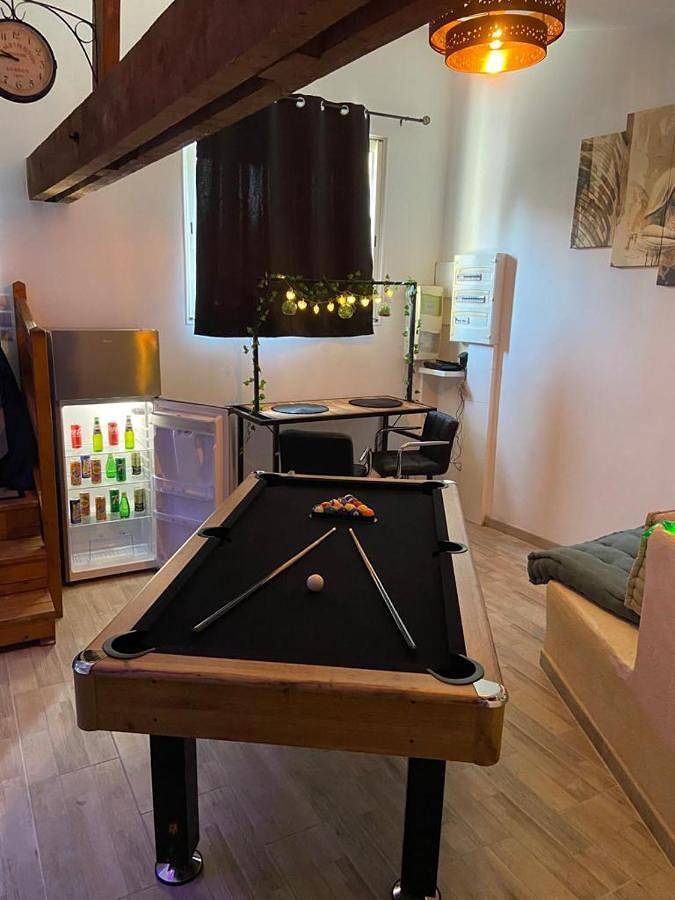 Appartement entier, Le Cosily jacuzzi et sauna privatif in Cuvilly, Oise