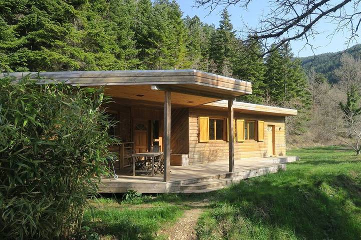 Gîte pour 5 personnes, avec Balcon et Jardin à Joncels