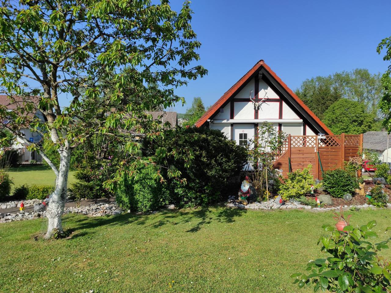 Ferienhaus 'am Aartalsee' mit privater Terrasse, privatem Garten und Wi-Fi in Hohenahr, Naturpark Lahn-Dill-Bergland