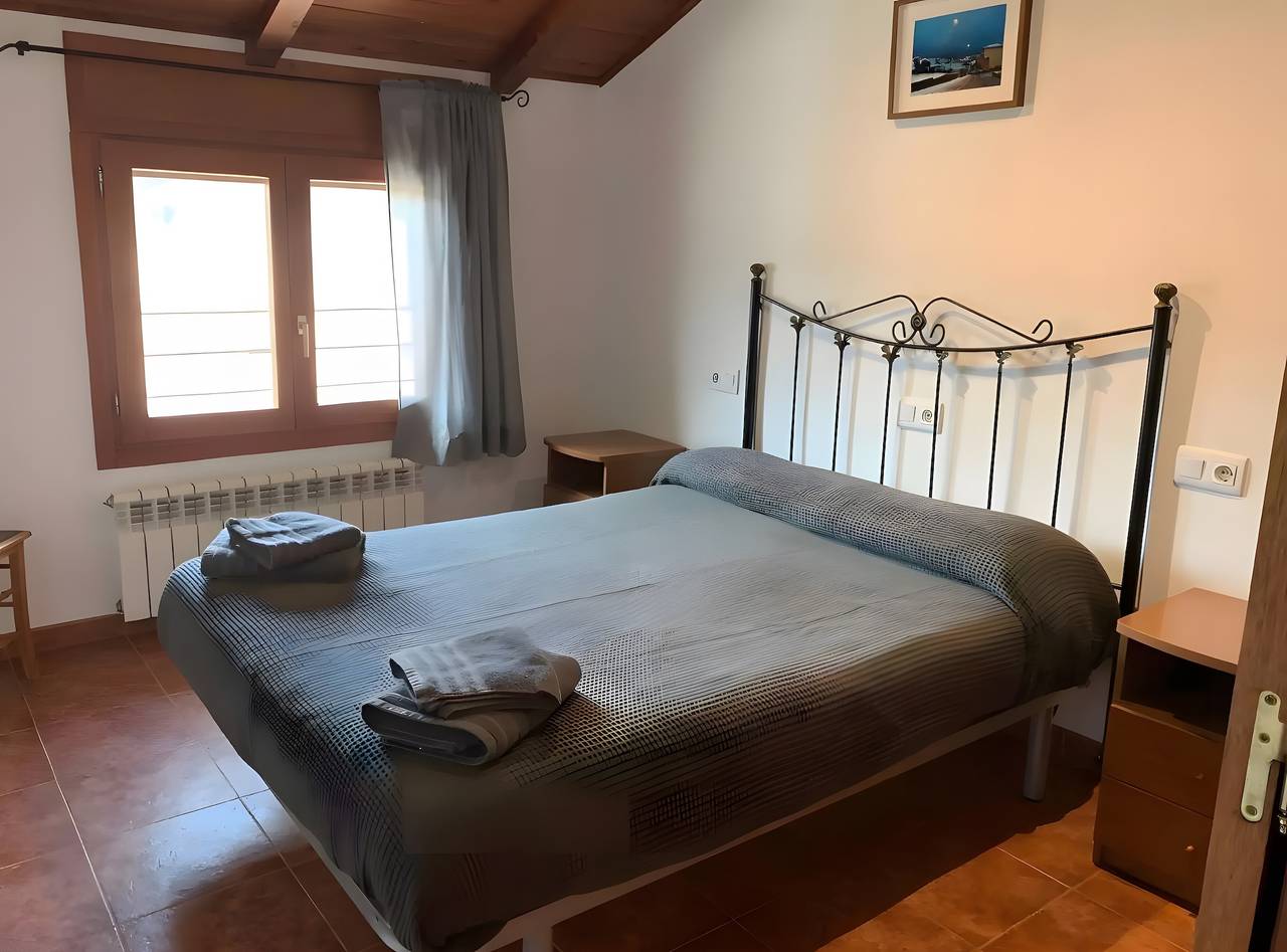 Casa rural 'La Galera' con vistas a la montaña, terraza compartida y Wi-Fi in Guadalaviar, Muela de San Juan