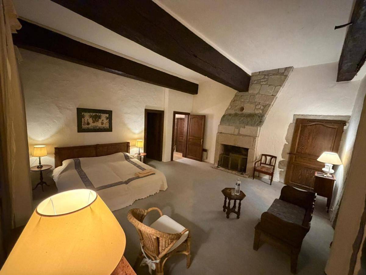 Château de Savigny - Suite Ours in Savigny, Région de Saint-Julien-en-Genevois