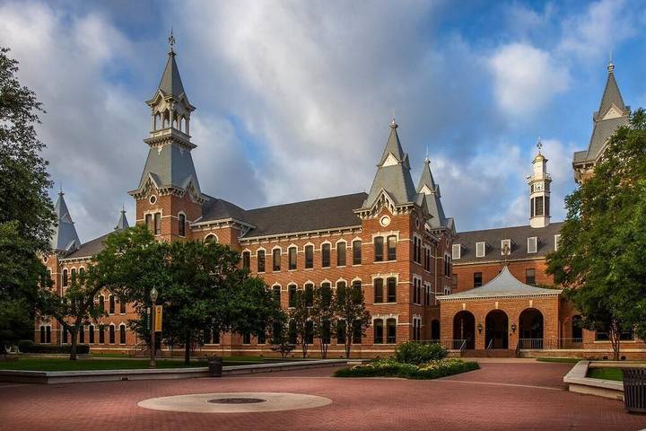 Hotel for 2 people in Waco