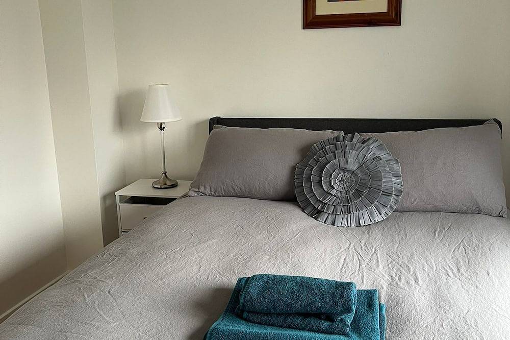 2-Bed Home with Parking, Near Birmingham Airport, Nec & Jlr in Birmingham, Birmingham y alrededores