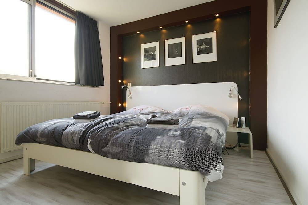 2 Schlafzimmer Haus Amsterdam / Schiphol in Amsterdam Nieuw-West, Holländische Küste