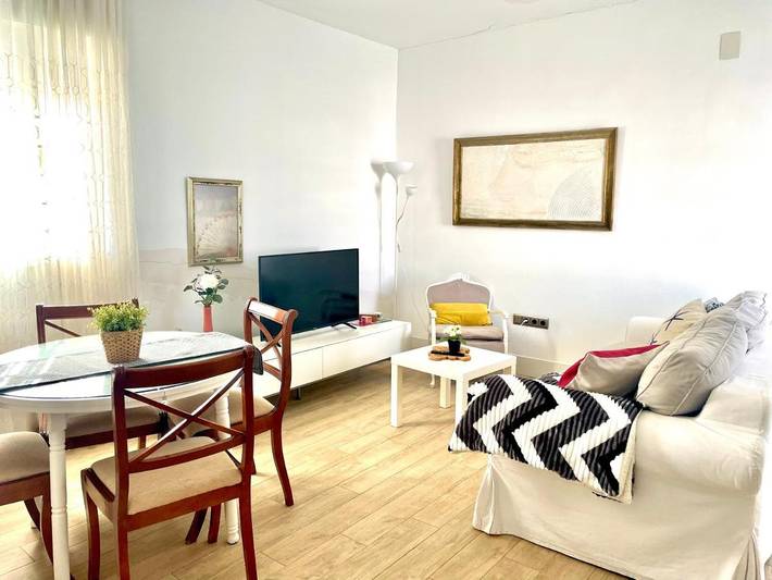 Casa rural para 6 personas, con vistas además de piscina para niños y jardín en Vilches