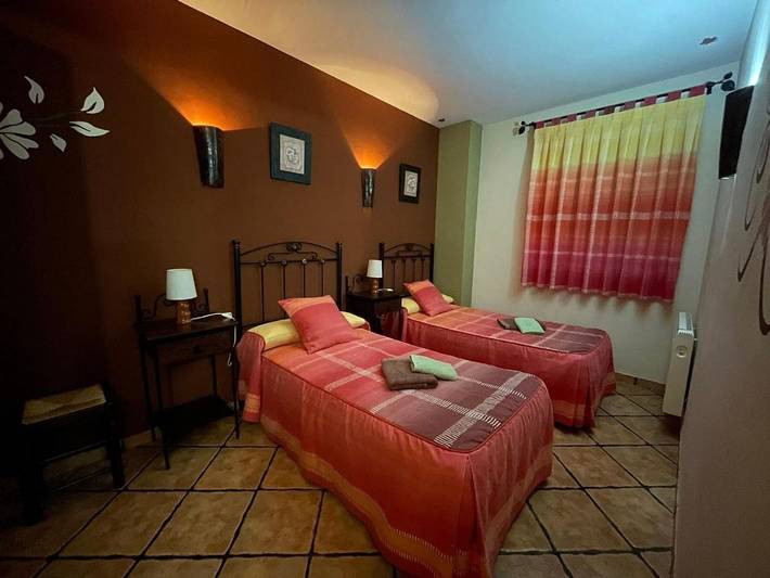Casa rural para 4 personas, con Terraza y Jardín además de Piscina y Vistas en Montejícar - 3