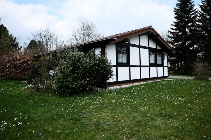 Hütte für 4 Personen, mit Terrasse und Garten im Odenwald