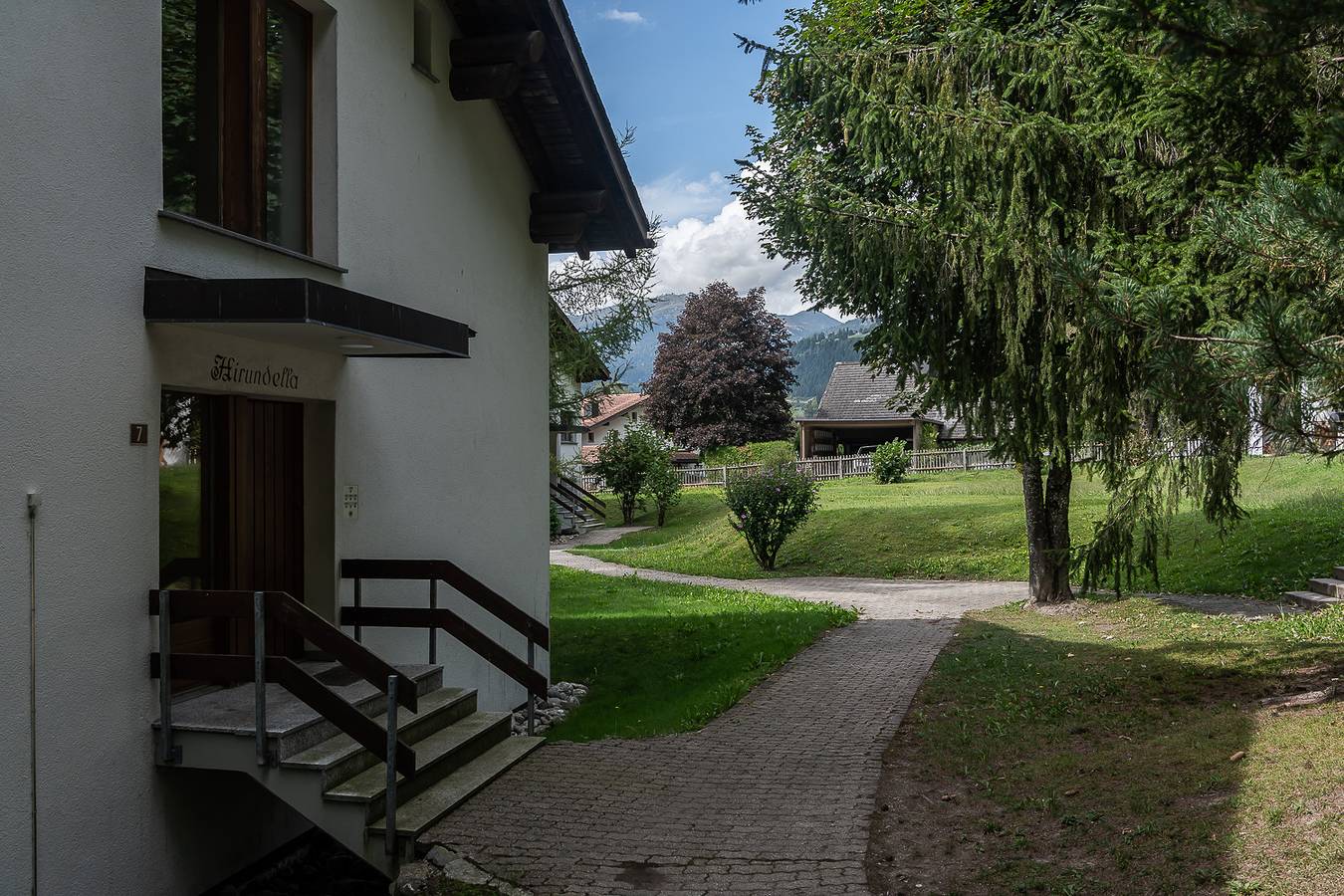 Ganze Ferienwohnung, Casa Hirundella - 2.5 Zimmerwohnung in Trin Mulin, Trin