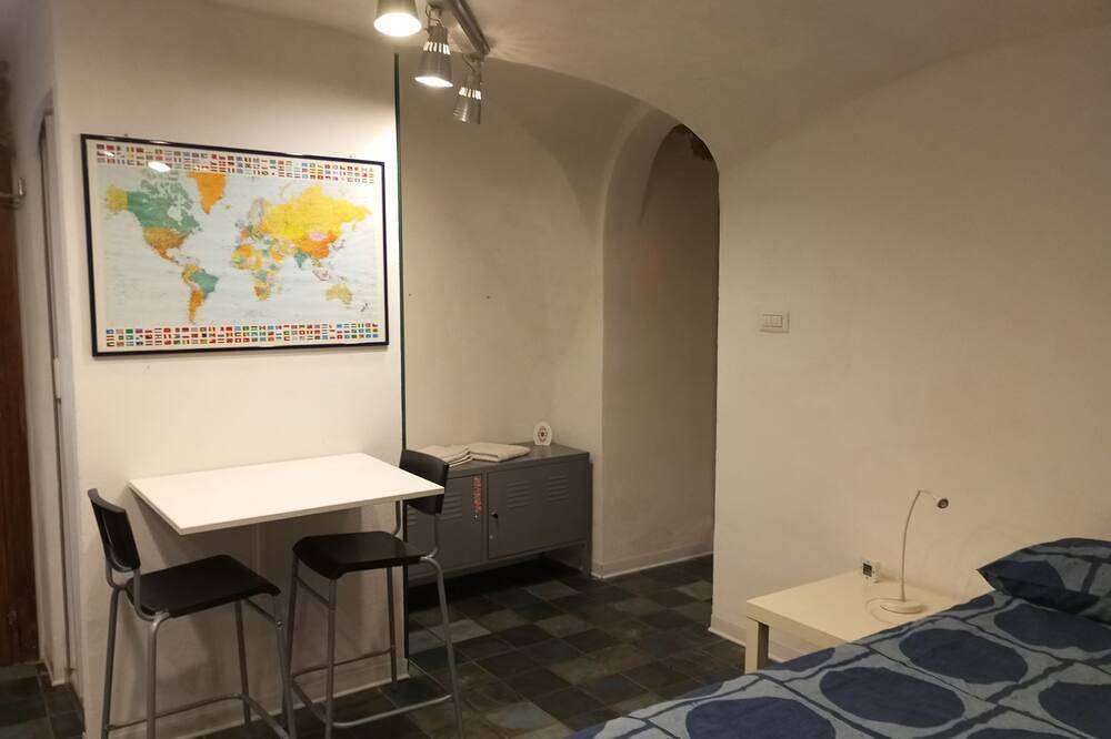 Positioned a few meters from the Waterfront, the Beach and the Railway. in Castellammare di Stabia, Provincia de Nápoles