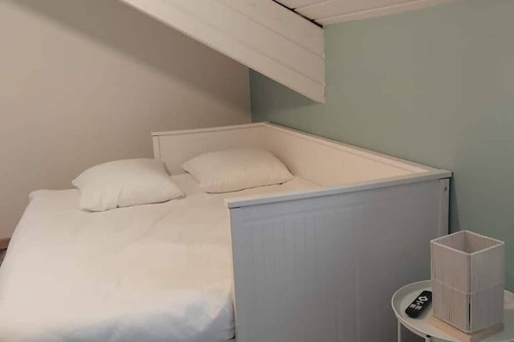 Ganze Wohnung, A Warm Nest in the Heart of Heaven with Spa in Charleville-Mézières, Ardennen