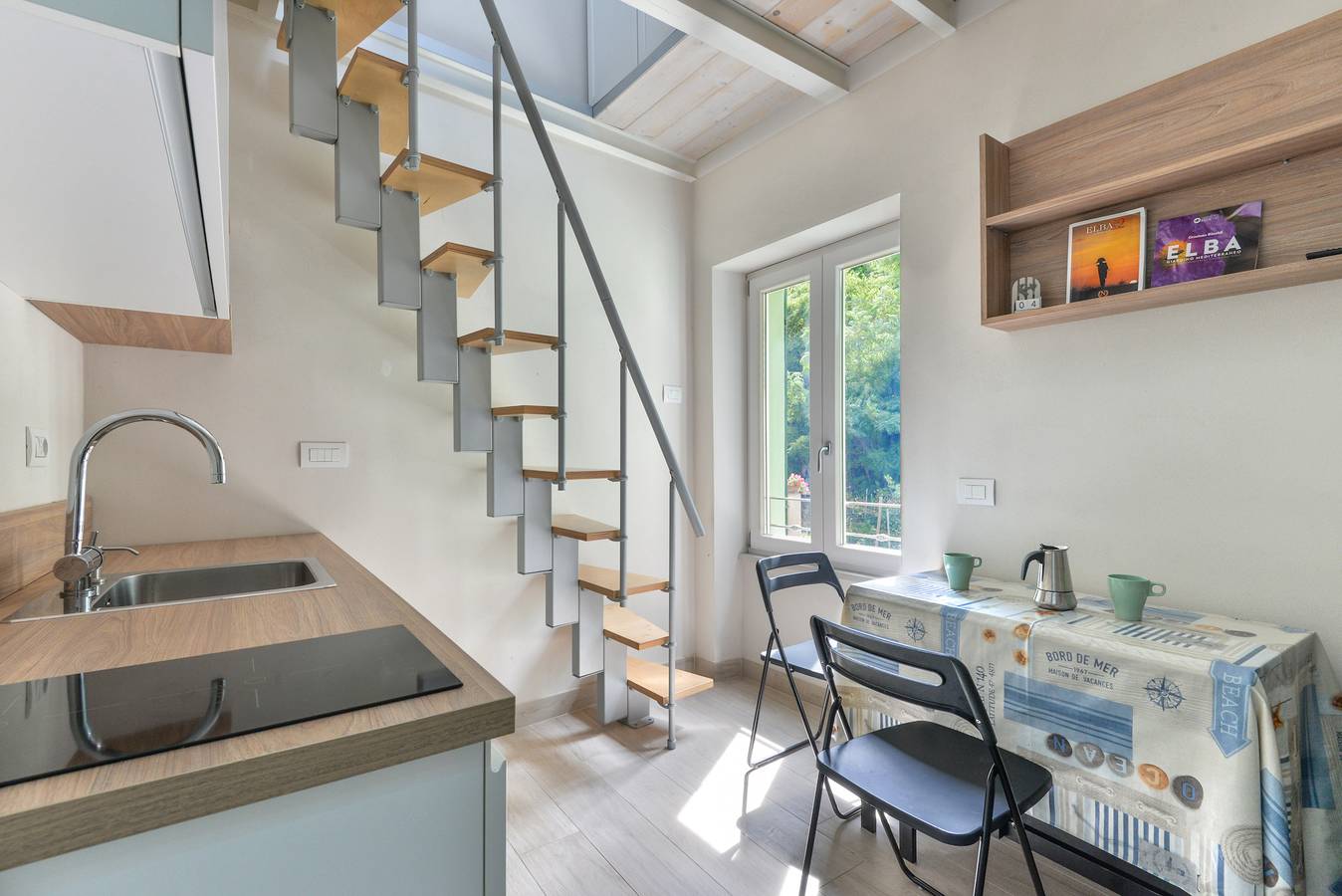 Ganze Wohnung, Ferienwohnung 'Loft Scirocco' mit Wi-Fi und Klimaanlage in Rio Marina, Elba