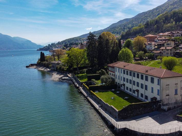 Ferienwohnung für 4 Personen, mit Terrasse und Garten sowie Seeblick in Musso