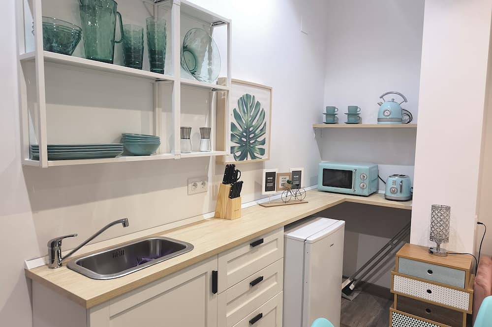 Apartamento entero, Casa Cervera: acogedor estudio con una magnifica ubicación en la bahía de Cádiz. in San Fernando, Costa de la Luz