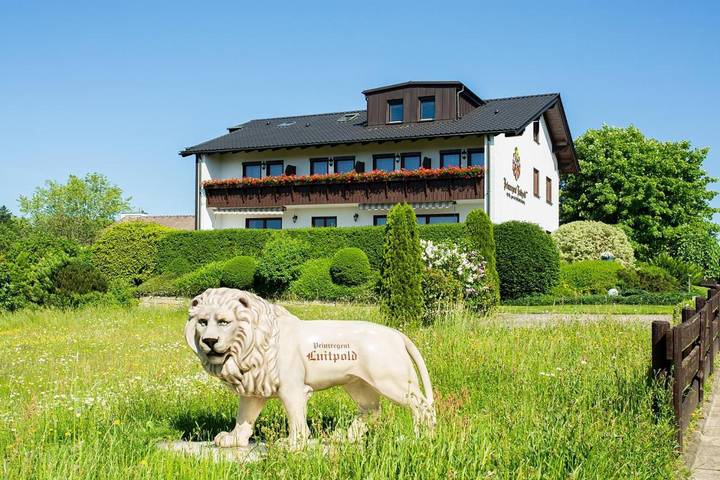 Hotel für 2 Personen, mit Terrasse und Garten sowie Ausblick in Bad Steben - 2