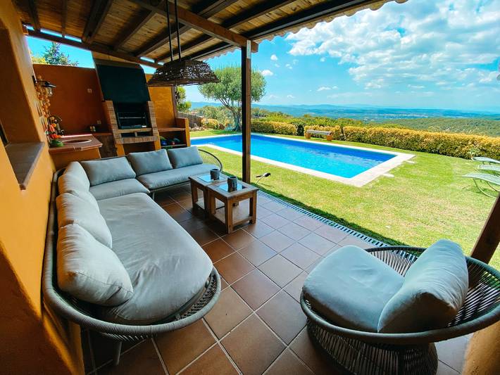 Villa 'Tres Olivos - Begur' con vistas a la montaña, Wi-Fi y aire acondicionado. in Begur, Costa Brava