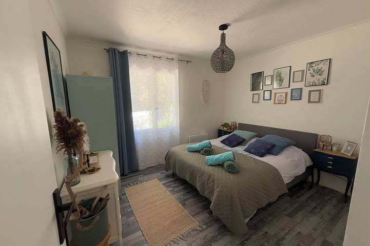 Location de vacances pour 8 personnes, avec terrasse et jardin, animaux acceptés à Méjannes-le-Clap - 2