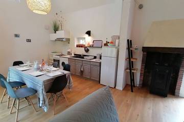 Gîte pour 6 personnes, avec piscine et jacuzzi à Cachen