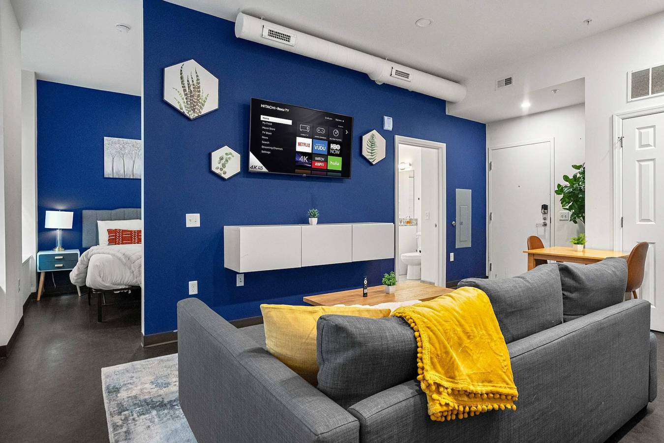 Ganze Wohnung, Cozysuites Stunning 1Br in Downtown Pitts  12 in Pittsburgh, Allegheny County