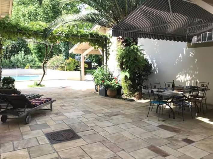 Location de vacances pour 10 personnes, avec terrasse ainsi que piscine et jardin à Saint-Geours-de-Maremne - 4