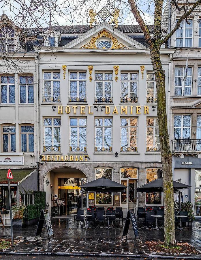 Hotel voor 4 personen, met terras in Kortrijk