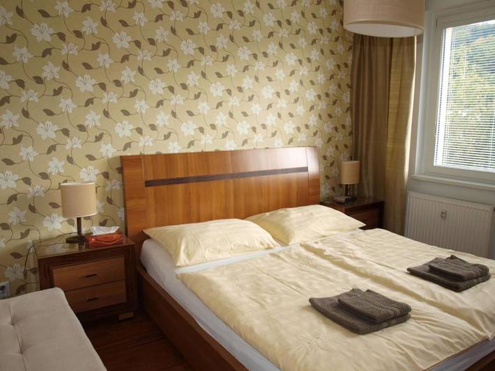 Ferienwohnung für 6 Personen, mit Balkon in Karlsbad