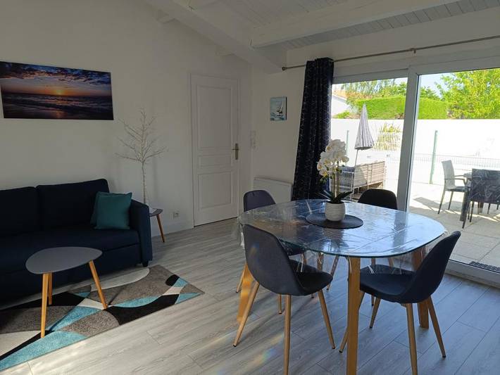 Location de vacances pour 2 personnes, avec piscine ainsi que jardin et vue à Saint-Michel-en-l'Herm - 2