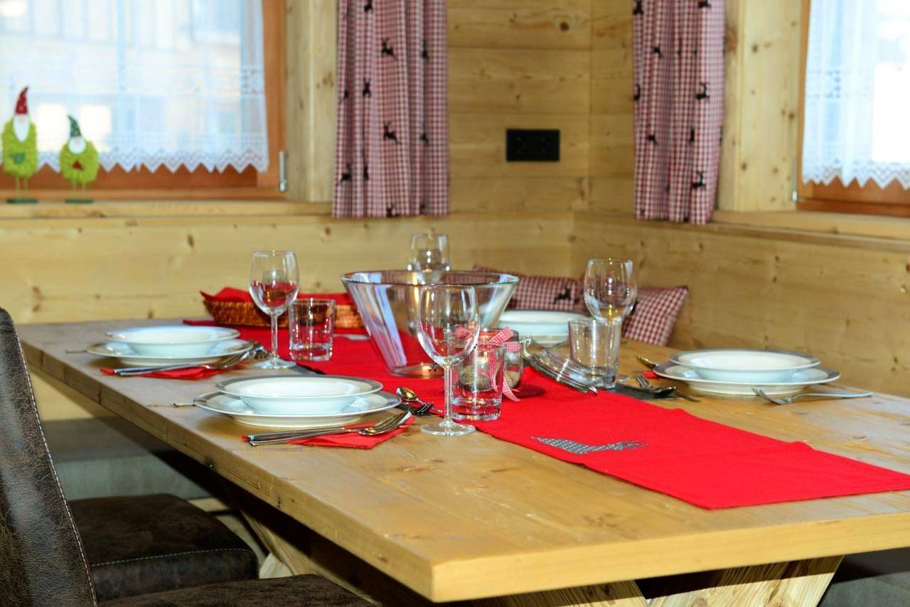 Ferienhütten Lechtal Chalets in Elbigenalp, Allgäuer Alpen (Österreich)