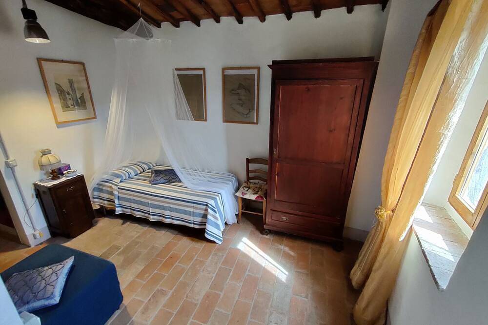 Appartement in boerderij in 1500 in Toscane in Chianti met prive meer in Radda in Chianti, Chianti