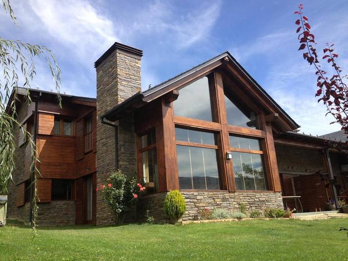Casa rural para 8 personas, con Balcón y Jacuzzi además de Terraza y Jardín en Puigcerdá - 3
