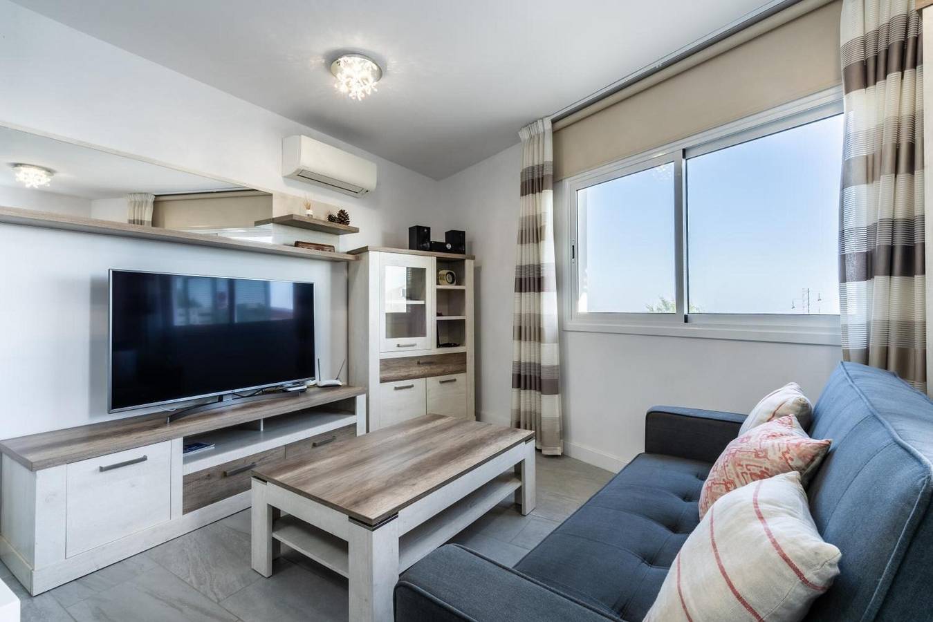 Holiday Home 'El Rinconcito With Sea Views' with Wi-Fi & Air Conditioning in Barrio Los Menores, Adeje