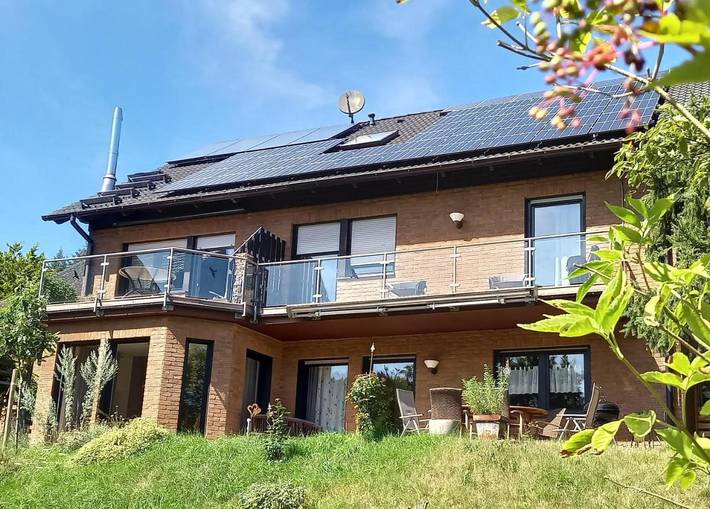Ferienwohnung für 6 Personen, mit Terrasse und Garten sowie Sauna und Ausblick in Mossautal