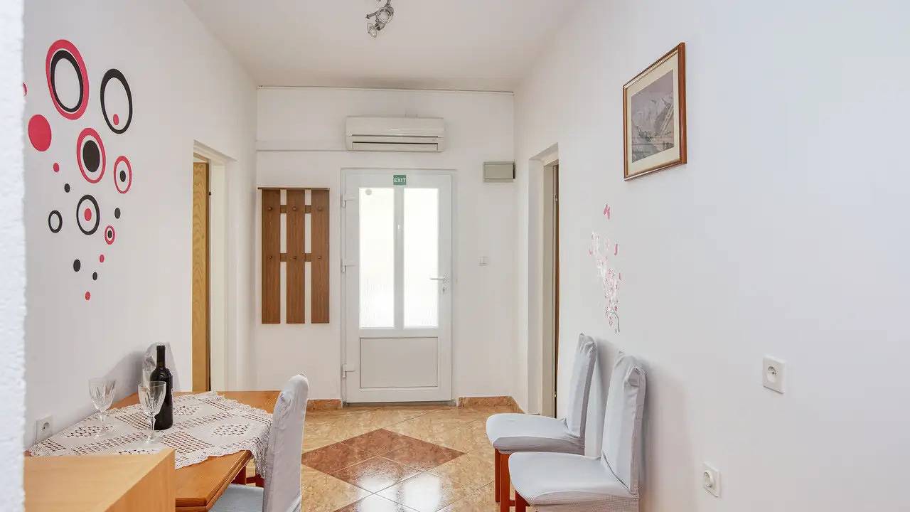 Ganze Ferienwohnung, Ferienwohnung für 6 Personen (46 m²) in Pirovac in Pirovac, Šibenik-Knin