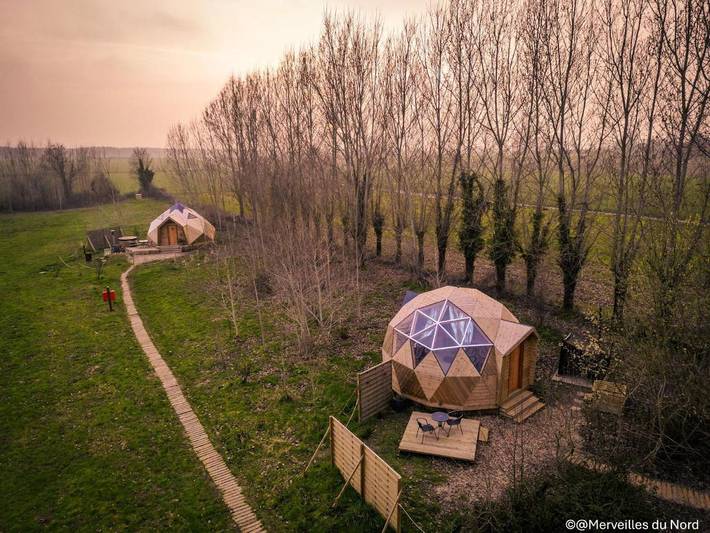 Location de vacances pour 2 personnes, avec vue et jardin dans Zutkerque