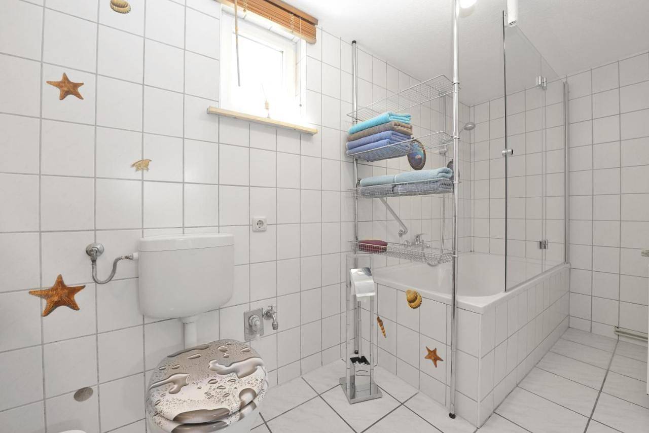 Ganze Wohnung, Ferienbungalow - Mein Erholungsreich, Garten eingezäunt, Hunde kostenlos in Garz/Rügen, Rügen