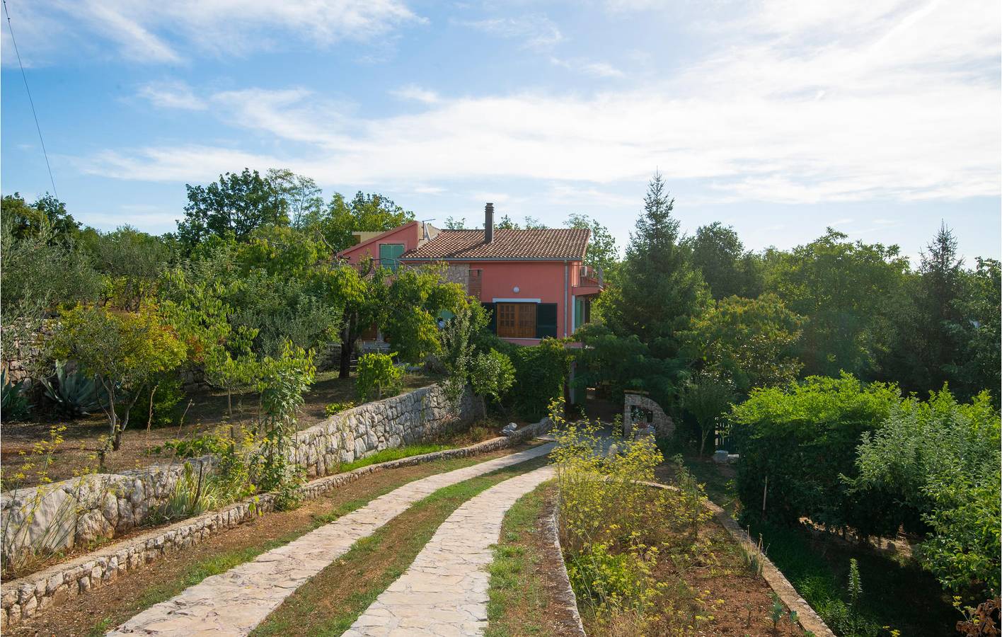 Gemütliche 2-Zimmer-Wohnung mit Terrasse, in der Nähe des Flusses und mit guter Infrastruktur in Imotski, Makarska Riviera