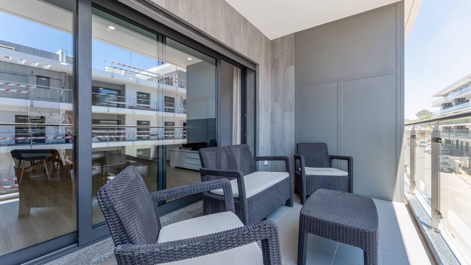 Appartement entier, Appartement de vacances pour 6 personnes avec balcon in Quarteira, District de Faro