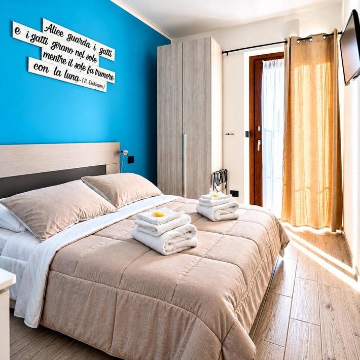 Location de vacances pour 2 personnes, avec Balcon et Terrasse ainsi que Jardin et Vue dans Carmagnole
