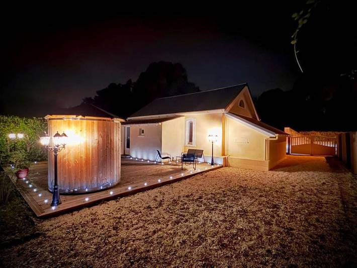 Gîte pour 2 personnes, avec terrasse et jardin ainsi que jacuzzi et sauna dans Saint-André-sur-Orne