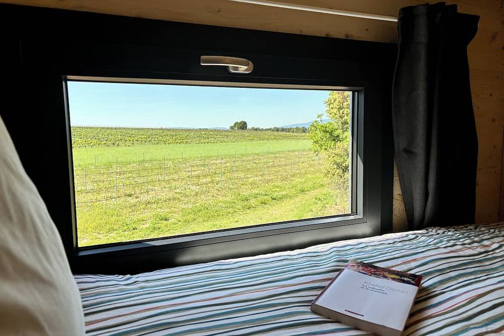 The Tiny House in the vineyards of Château de Vauclaire in Meyrargues, Region de Aix-en-Provence