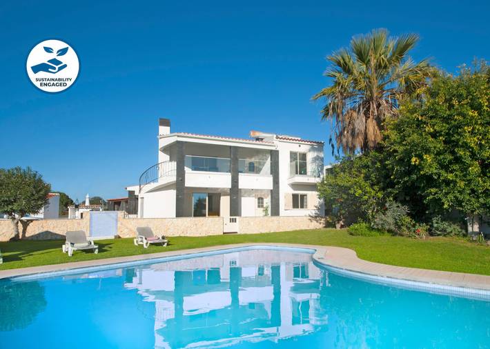 Casa rural para 19 personas, con Balcón además de Terraza y Jardín en Albufeira