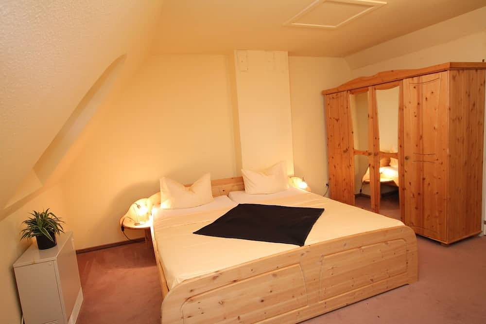 Ganze Wohnung, Reethaus Seeschlößchen, Fewo Silbermöwe, nur 200m bis zum Strand in Büsumer Deichhausen, Dithmarschen