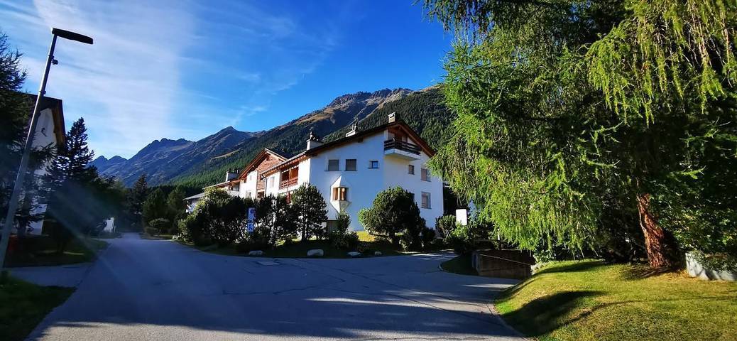 Ferienwohnung für 6 Personen, mit Garten und Balkon in Bever - 2