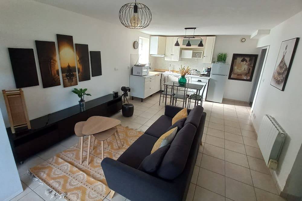 Apartamento entero, Appartement T3, Jardin, Parking in Chaponost, Ródano