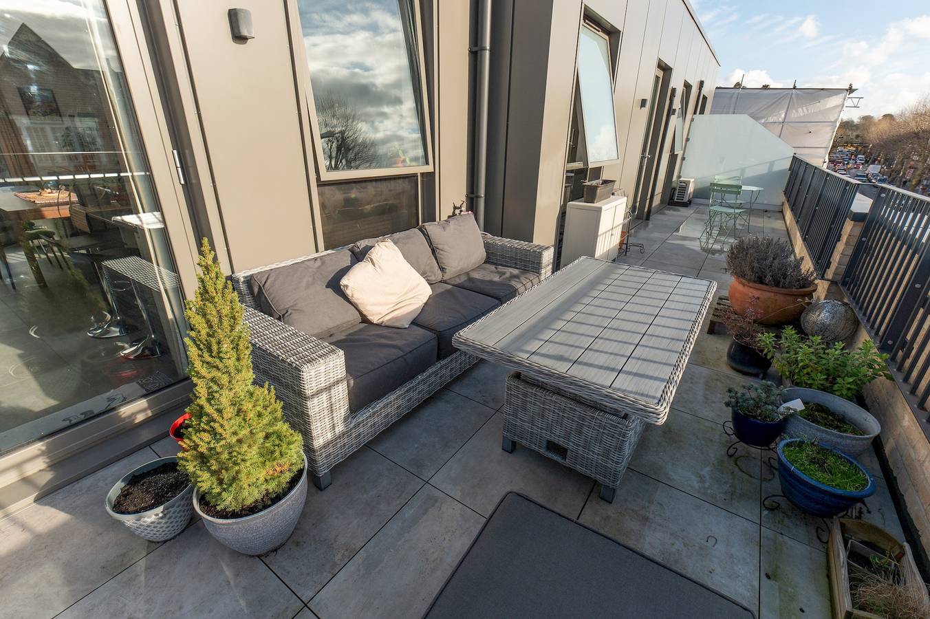 Entire apartment, Beautiful 1Br, Huge Terrace 17 mins central London - Pass the Keys in Surbiton, London