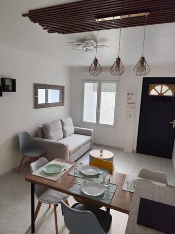Gîte pour 6 personnes, avec terrasse à Saint-Chef
