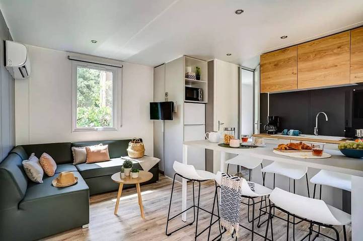 Mobil home pour 10 personnes - 1